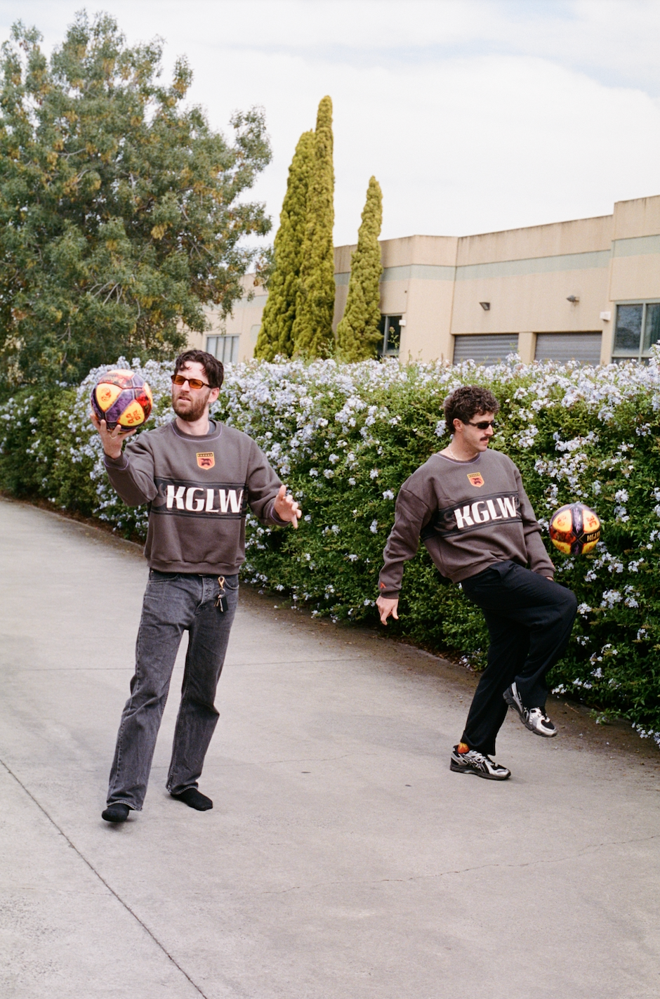 KGLW x MUNDIAL x R.SPORT Football Box Crew